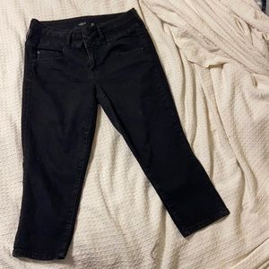Torrid size 10r washed out black capris denim